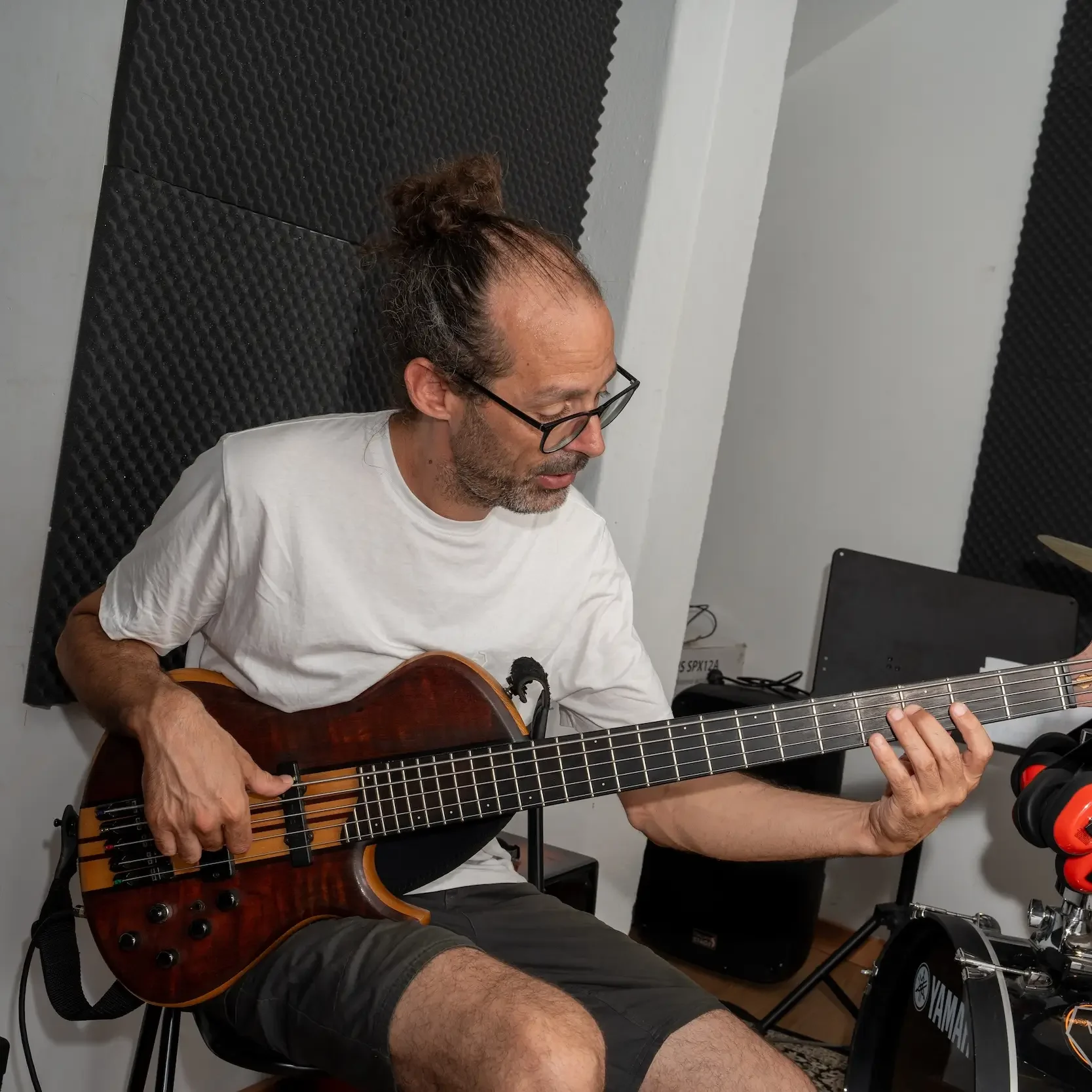 Luís Henrique - Professor Aulas de Baixo em Tavira na Ria Inquieta